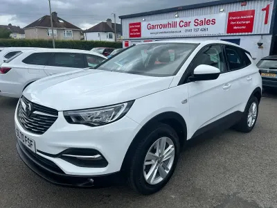 Used Vauxhall Grandland X S 130 HP (95 kW) 2020 White SUV