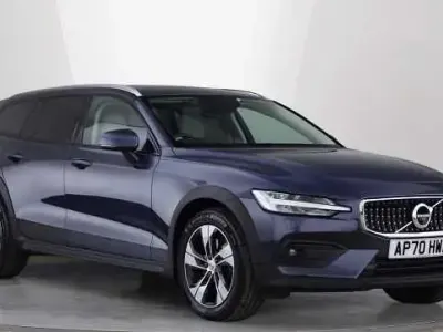 Begagnad Volvo V60 CC Plus 190 HK (139 kW) 2020 Kombi