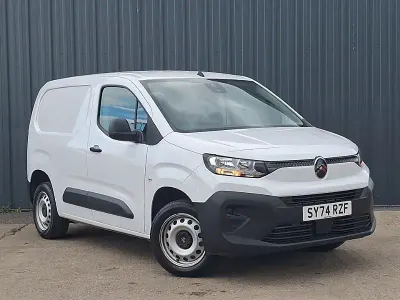 Gebraucht Citroën Berlingo 100 PS (73 kW) 2024 Weiß Van / Kleinbus