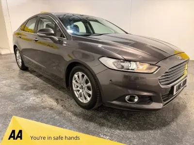 Begagnad Ford Mondeo Titanium 120 HK (88 kW) 2015 Grå Halvkombi