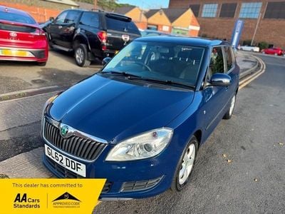 Begagnad Skoda Fabia SE 105 HK (77 kW) 2012 Blå Halvkombi