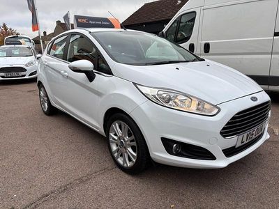 White Used 2015 Ford Fiesta Zetec Hatchback | £4,295 (Fair price)