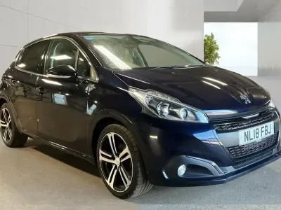 Used Peugeot 208 GT-line 110 HP (80 kW) 2018 Blue Hatchback
