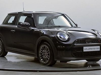 Begagnad Mini Cooper Classic 2024 Svart Halvkombi