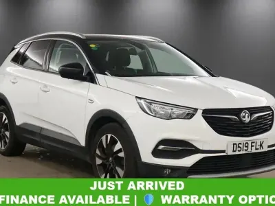 Used Vauxhall Grandland X Design Edition 2019 White SUV