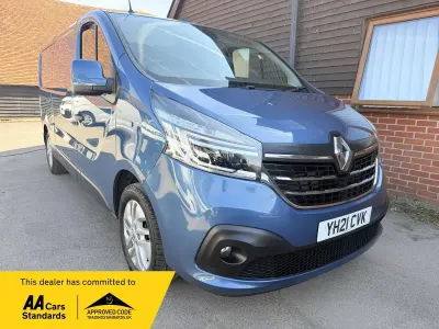 Used Renault Trafic 2021 Blue MPV