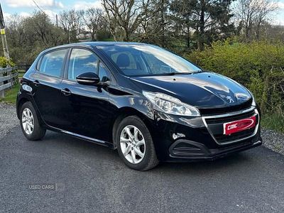 Gebraucht Peugeot 208 Active 2018 Schwarz Kleinwagen