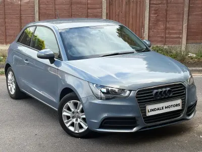 Used Audi A1 Comfort 105 HP (77 kW) 2012 Blue Hatchback