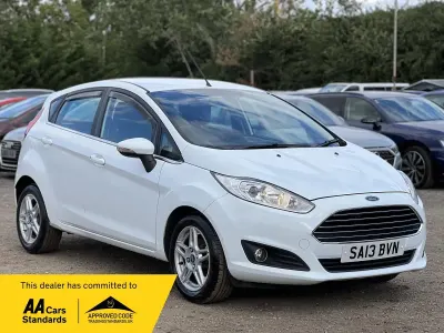 Used Ford Fiesta Zetec 2013 White Hatchback