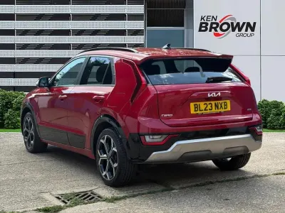 Used Kia Niro 2023 Red SUV