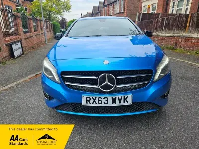 Used Mercedes A180 2013 Blue Hatchback