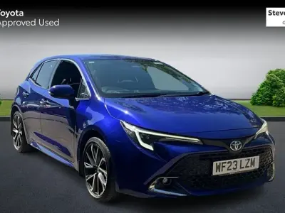 Used Toyota Corolla 196 HP (144 kW) 2023 Blue Hatchback