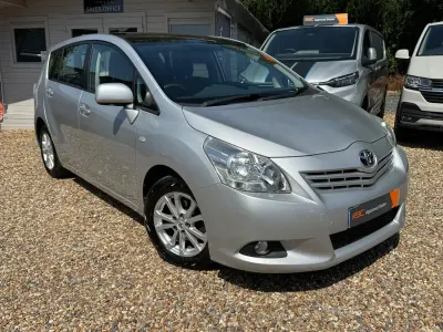 Used Toyota Verso Multidrive S 147 HP (108 kW) 2011 Silver MPV