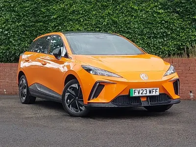 Used MG MG4 EV Trophy 149 kW (203 HP) 2023 Orange Hatchback