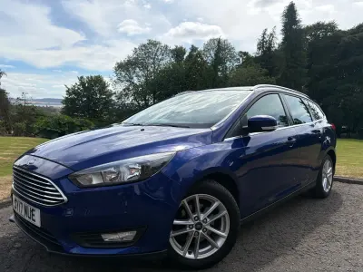 Used Ford Focus Zetec 125 HP (91 kW) 2017 Blue Estate
