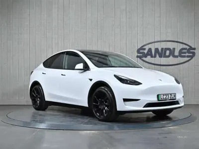 Używany Tesla Model Y RWD 11 kW (15 KM) 2023 SUV