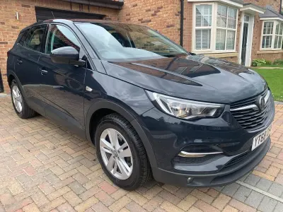 Used Vauxhall Grandland X S 130 HP (95 kW) 2018 Grey SUV