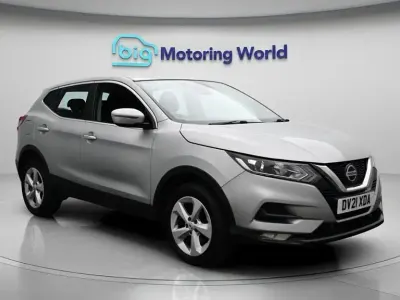Used Nissan Qashqai Acenta Premium 140 HP (102 kW) 2021 Silver SUV