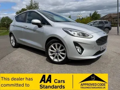 Usado Ford Fiesta Titanium 2020 Plateado Utilitario