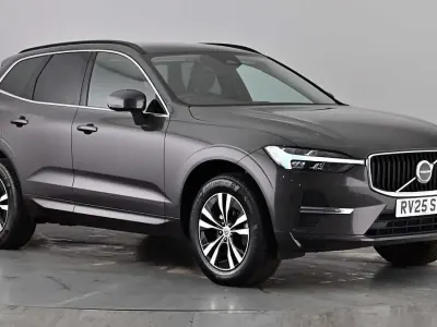 Usado Volvo XC60 Core 250 CV (183 kW) 2025 Gris SUV