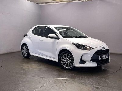 Used Toyota Yaris Hybrid 116 HP (85 kW) 2024 White Hatchback