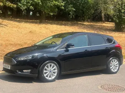 Used Ford Focus Titanium 125 HP (91 kW) 2016 Black Hatchback