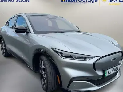 Używany Ford Mustang Mach-E Extended Range 275 kW (375 KM) 2021 Srebrny SUV
