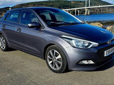 Used Hyundai i20 SE 90 HP (66 kW) 2015 Grey Hatchback