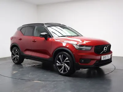 Used Volvo XC40 R-Design Pro 190 HP (139 kW) 2019 Red SUV