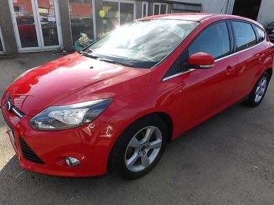 Used Ford Focus Zetec 115 HP (84 kW) 2014 Red Hatchback