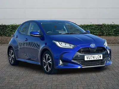 Used Toyota Yaris Design 116 HP (85 kW) 2024 Blue Hatchback
