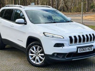 Used Jeep Cherokee Limited 200 HP (147 kW) 2015 White SUV