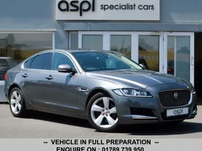 Used Jaguar XF Portfolio 200 HP (147 kW) 2017 Grey Sedan