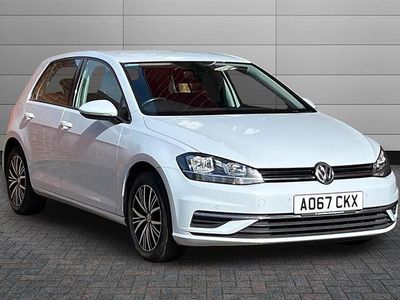 Used VW Golf VII SE 125 HP (91 kW) 2017 Pure white Hatchback
