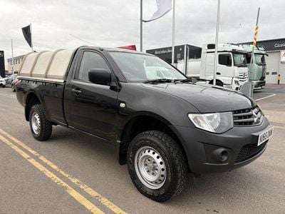 Used Mitsubishi L200 134 HP (98 kW) 2015 Black Pickup