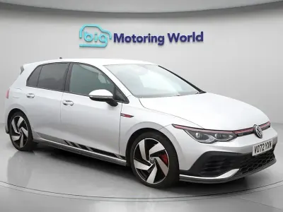 Używany VW Golf VIII GTI Clubsport 300 KM (220 kW) 2022 Srebrny Hatchback