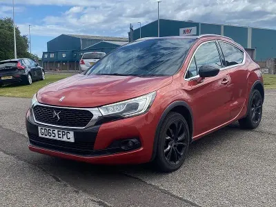 Used DS Automobiles DS4 120 HP (88 kW) 2015 Orange Hatchback