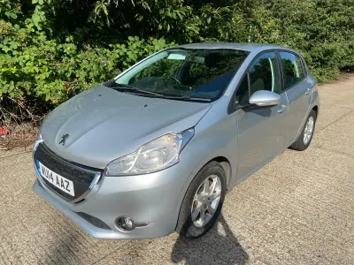Used Peugeot 208 Active 82 HP (60 kW) 2014 Silver Hatchback