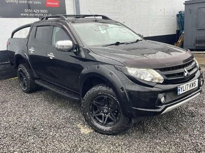 Used Mitsubishi L200 181 HP (133 kW) 2017 Black Pickup