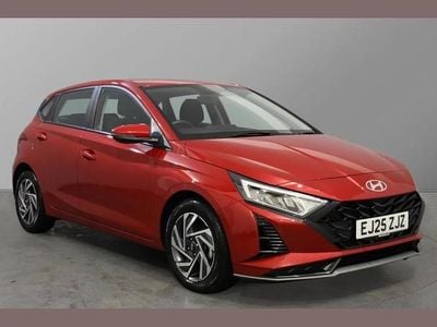Used Hyundai i20 Advanced 100 HP (73 kW) 2025 Dragon red Hatchback