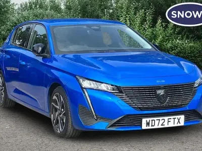 Used Peugeot 308 Allure Premium 131 HP (96 kW) 2023 Blue Hatchback