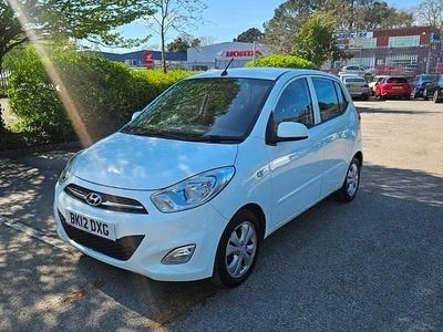 Used Hyundai i10 Active 85 HP (62 kW) 2012 White Hatchback