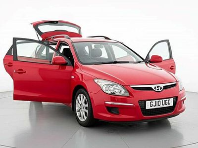 Red Used 2010 Hyundai i30 Comfort Estate | £2,495 (A bit pricey)