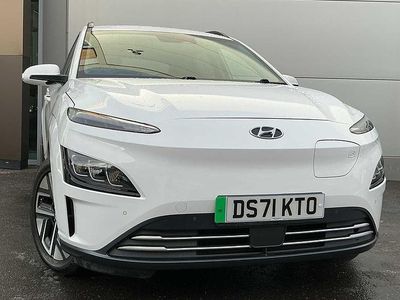 White Used 2022 Hyundai Kona Premium SUV | £13,990 (Fair price)