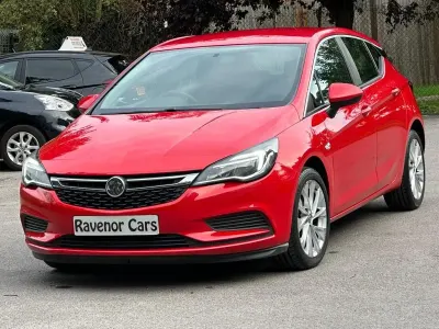 Used Vauxhall Astra Design Edition 100 HP (73 kW) 2016 Red Hatchback