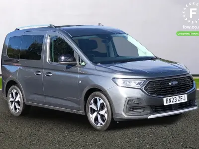 Usado Ford Tourneo Connect Active 114 HP (83 kW) 2023 Cinzento Monovolume