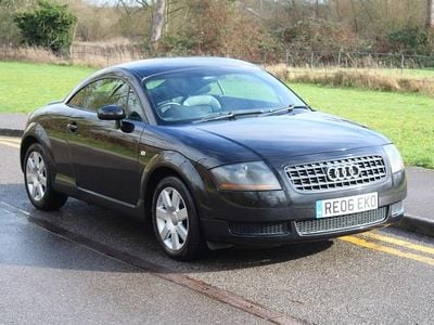 Usado Audi TT Sport 190 CV (139 kW) 2006 Negro Coupe