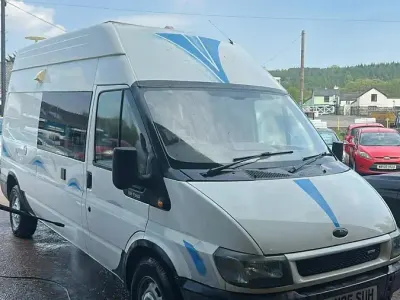 Usado Ford Transit 135 CV (99 kW) 2006 Blanco Van
