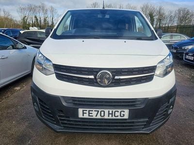 Used Vauxhall Vivaro S 120 HP (88 kW) 2020 White MPV