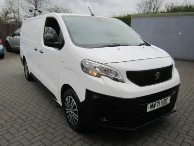 Używany Peugeot Expert Premium 2021 Biały Van
